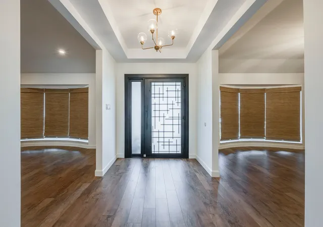 4th image of 501 N Havenwood Ln, Fort Worth, TX 76112 | MLS# 21174641