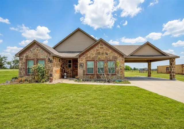 Photo 3 of Single family home for sale at 231 Orduna St, Trenton, TX 75490 | MLS# 21176723 | Listing updated on 2026-08-24