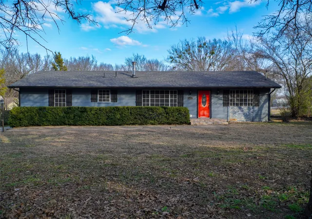 Homes for sale in Keene, TX | 305 N Eastern St, Keene, TX 76059 | MLS# 21177636