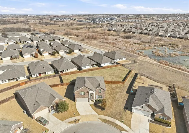 Photo 4 of Single family home for sale at 8405 Sweet Flag Ln, Fort Worth, TX 76123 | MLS# 21176994 | Listing updated on 2026-08-20