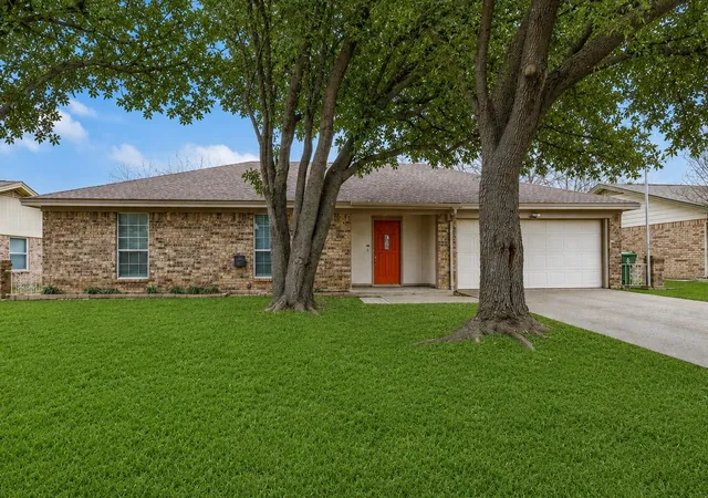 Homes for sale in North Richland Hills, TX | 7436 Timberhill Dr, North Richland Hills, TX 76182 | MLS# 21177754