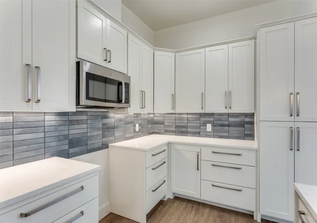 3rd image of 341 College Ave, Fort Worth, TX 76104 | MLS# 21175060