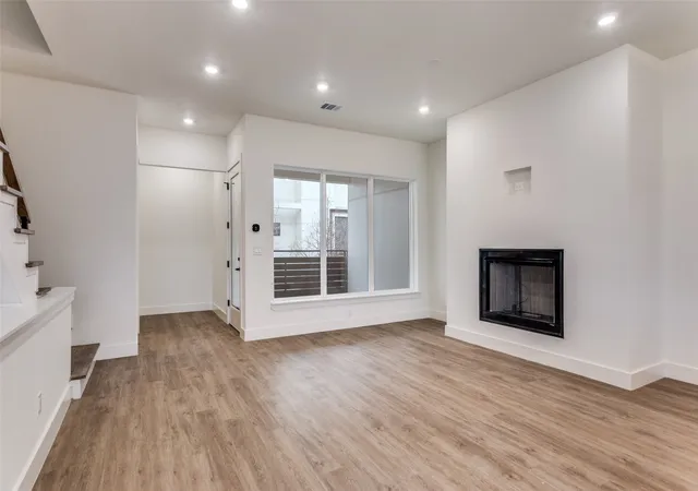 5th image of 341 College Ave, Fort Worth, TX 76104 | MLS# 21175060