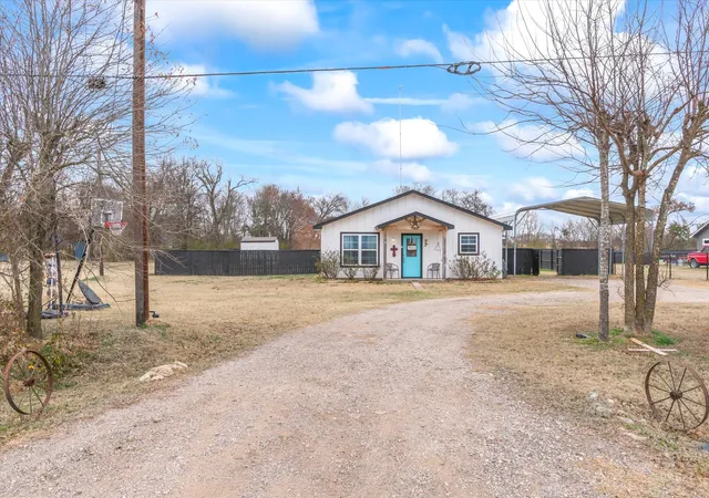 Photo 4 of Sale Pending at 2840 Vz County Road 3211, Wills Point, TX 75169 | MLS# 21178453 | Listing updated on 2026-07-15