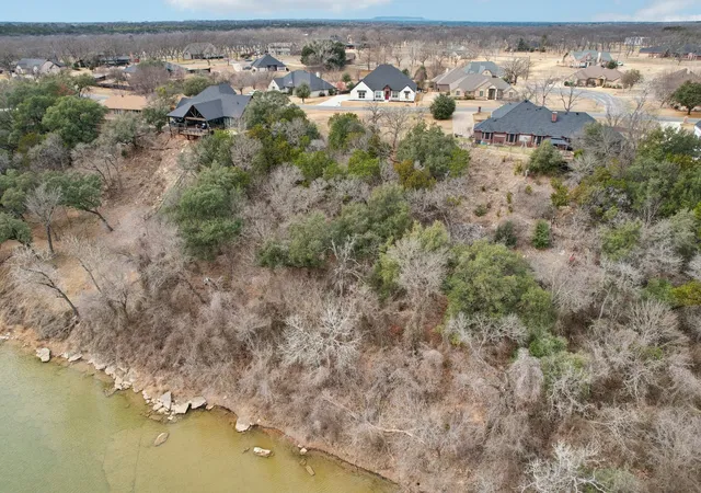 Photo 4 of Sale Pending at 9620 Bellechase Rd, Granbury, TX 76049 | MLS# 21178624 | Listing updated on 2026-09-04