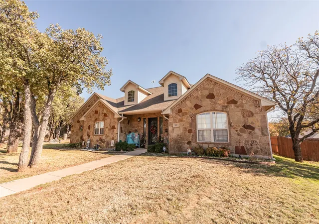 Homes for sale in Nocona, TX | 209 Benton St, Nocona, TX 76255 | MLS# 21178715
