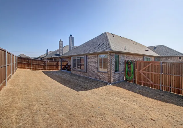 Homes for sale in Venus, TX | 1916 Nightfall Dr, Venus, TX 76009 | MLS# 21178147