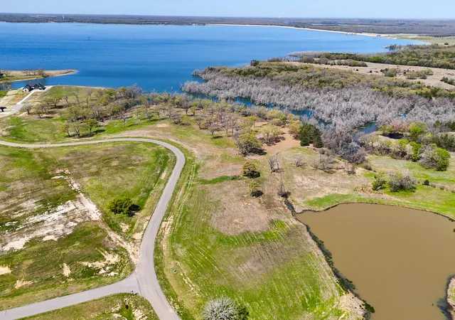 Homes for sale in Honey Grove, TX | 410 Peninsula Dr, Honey Grove, TX 75446 | MLS# 21178771
