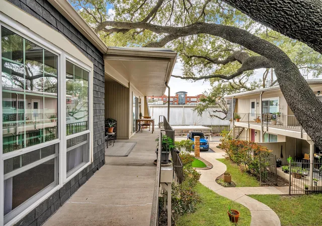 Photo 3 of Condo for sale at 5305 Fleetwood Oaks Ave #274, Dallas, TX 75235 | MLS# 21176185 | Listing updated on 2026-09-04