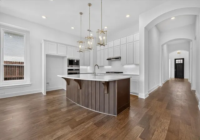 Photo 2 of Single family home for sale at 7828 Pondview Ln, Fort Worth, TX 76123 | MLS# 21178792 | Listing updated on 2026-09-28