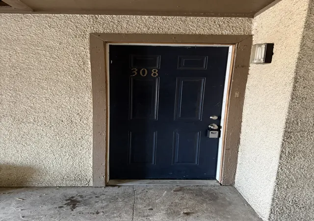 Photo 3 of Condo for sale at 6050 Melody Ln #308, Dallas, TX 75231 | MLS# 21178683 | Listing updated on 2026-09-23