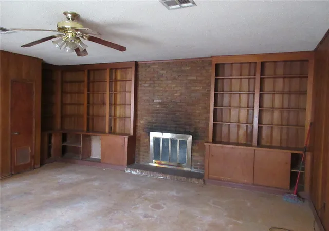 Photo 3 of Single family home for sale at 916 Ward, Marlin, TX 76661 | MLS# 21177818 | Listing updated on 2026-09-03