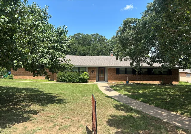 Photo 1 of Single family home for sale at 1103 Rolling Hills Dr S, Graham, TX 76450 | MLS# 21178926 | Listing updated on 2026-10-03