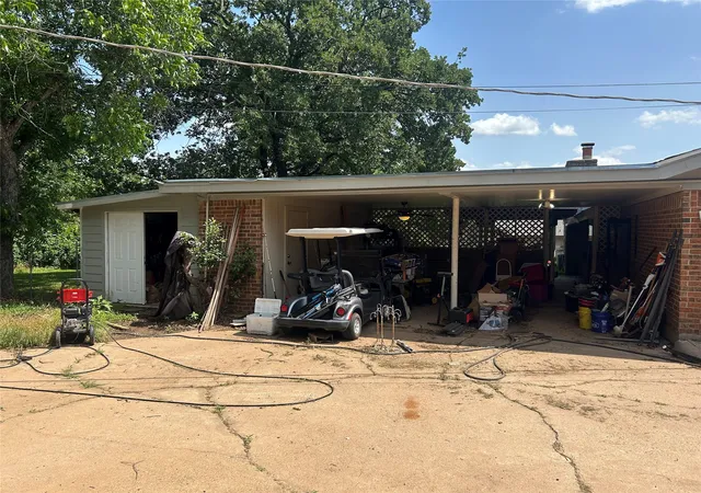 Photo 4 of Single family home for sale at 1103 Rolling Hills Dr S, Graham, TX 76450 | MLS# 21178926 | Listing updated on 2026-10-03