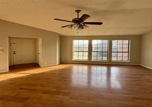 Photo 3 of Condo for sale at 3101 Townbluff Dr #822, Plano, TX 75075 | MLS# 21179101 | Listing updated on 2026-08-18