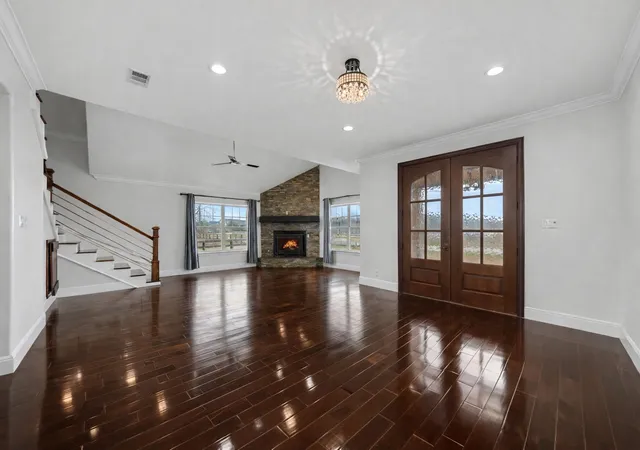 Photo 3 of Single family home for sale at 661 Majors Dr, Sulphur Springs, TX 75482 | MLS# 21179075 | Listing updated on 2026-10-03