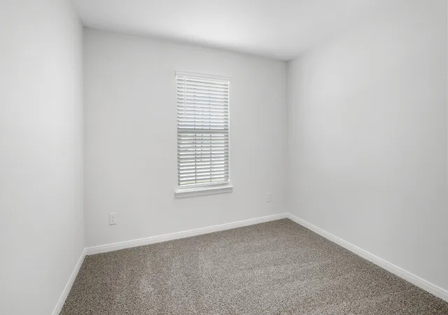 Photo 4 of Single family home for sale at 1921 Reveille Wy, Terrell, TX 75160 | MLS# 21179232 | Listing updated on 2026-10-02