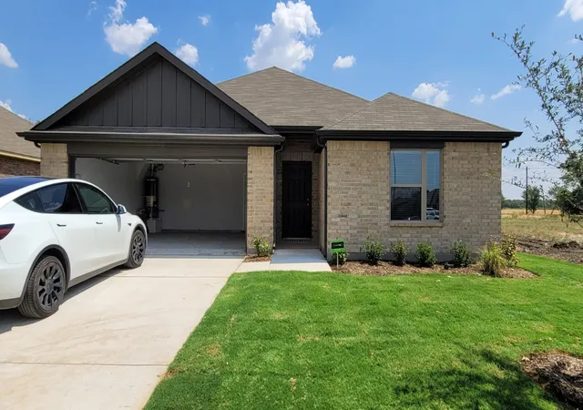Photo 1 of Single family home for sale at 1919 Rolling Ridge Dr, Van Alstyne, TX 75495 | MLS# 21179239 | Listing updated on 2026-07-20
