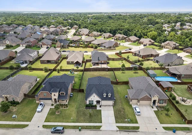 Homes for sale in Oak Point, TX | 540 Winnetka Dr, Oak Point, TX 75068 | MLS# 21157452