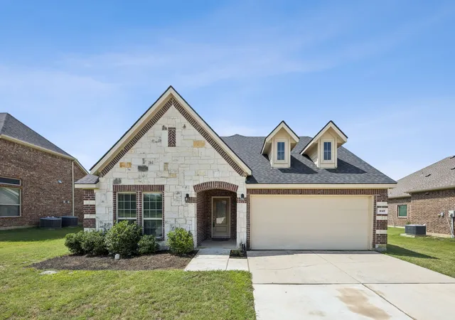 Homes for sale in Oak Point, TX | 540 Winnetka Dr, Oak Point, TX 75068 | MLS# 21157452