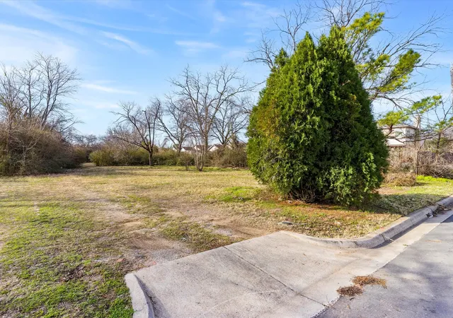 Photo 1 of Land for sale at 5204 Anderson St, Fort Worth, TX 76105 | MLS# 21179089 | Listing updated on 2026-08-28