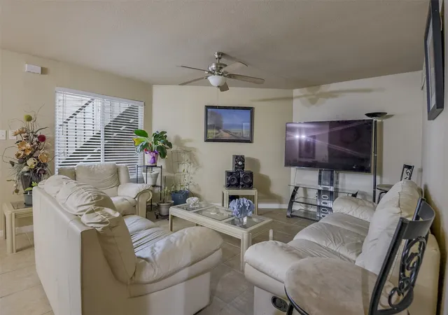 3rd image of 2311 Basil Dr #C106, Arlington, TX 76006 | MLS# 21166394
