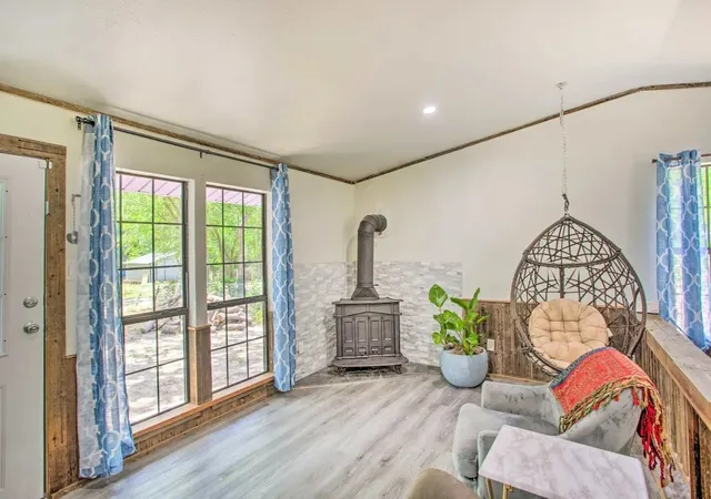 Photo 3 of Single family home for sale at 9899 Archer Ln, Quinlan, TX 75474 | MLS# 21178533 | Listing updated on 2026-10-02