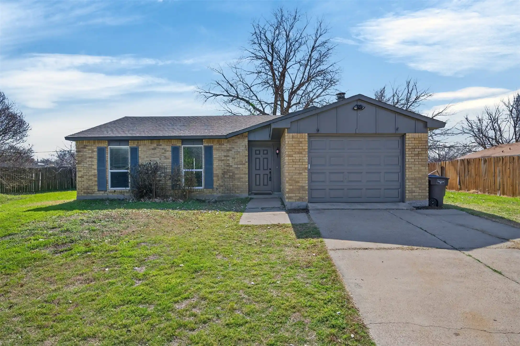 Photo 1 of Single family home for sale at 2308 Foxglen Ct, Fort Worth, TX 76131 | MLS# 21179298 | Listing updated on 2026-10-28