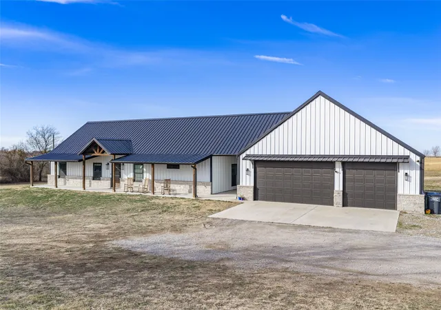 Homes for sale in Decatur, TX | 2653 Old Decatur Rd, Decatur, TX 76234 | MLS# 21178836