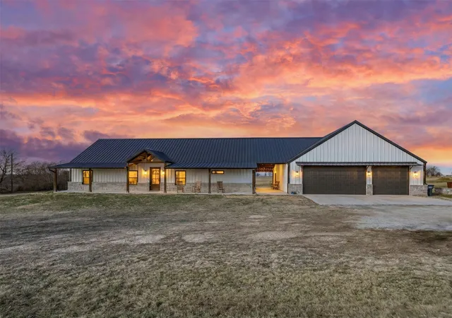 Homes for sale in Decatur, TX | 2653 Old Decatur Rd, Decatur, TX 76234 | MLS# 21178836