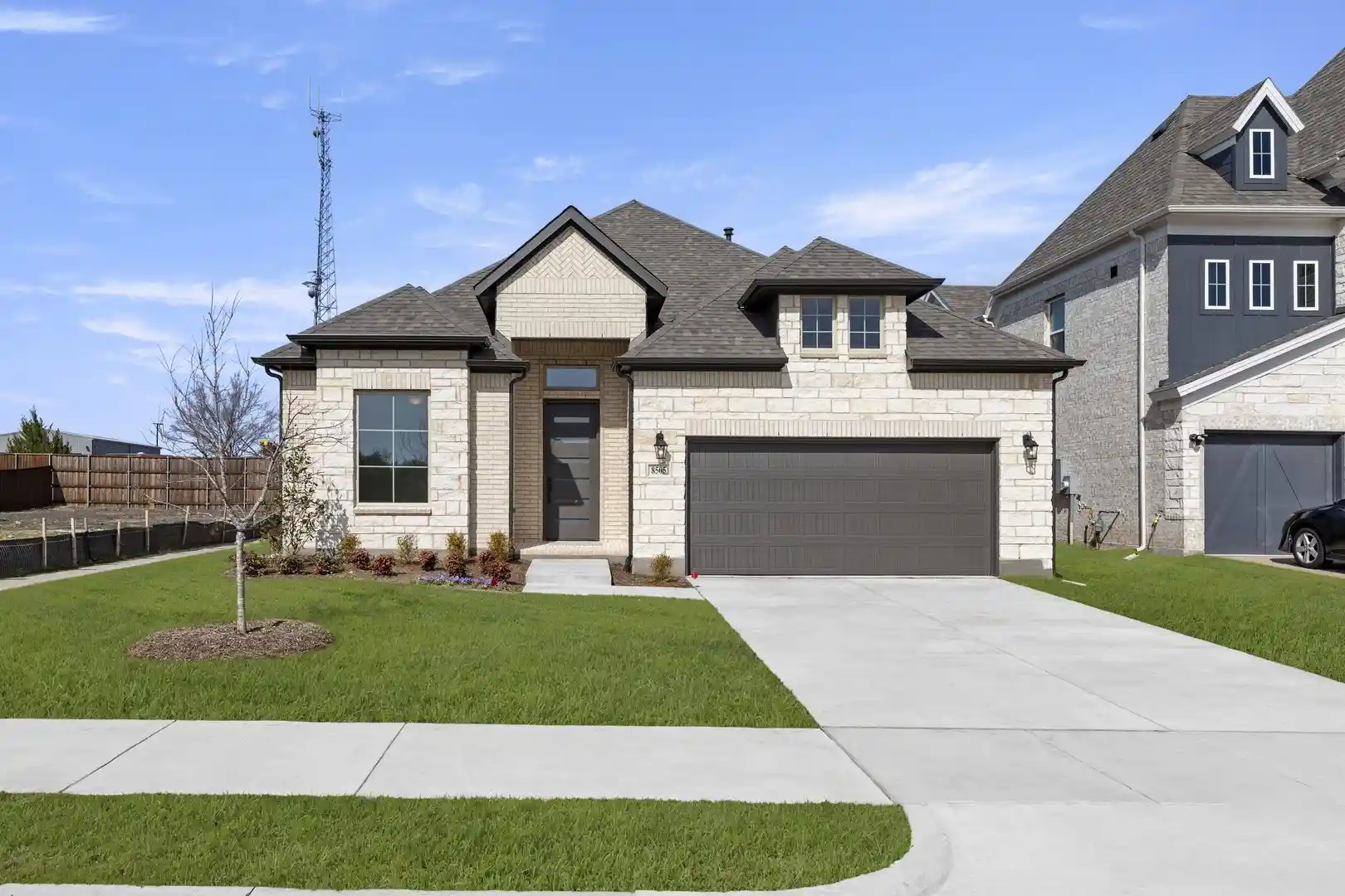 Photo 1 of Single family home for sale at 8505 Watersway Dr, Rowlett, TX 75088 | MLS# 21179667 | Listing updated on 2026-06-26