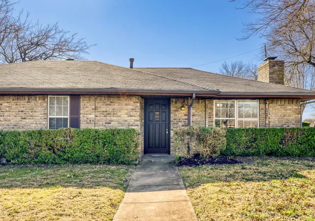 Homes for sale in De Soto, TX | 200 Connie Dr, De Soto, TX 75115 | MLS# 21176715