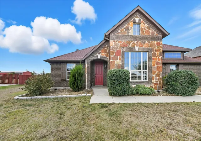Homes for sale in Rhome, TX | 325 Montana Ct, Rhome, TX 76078 | MLS# 21170518