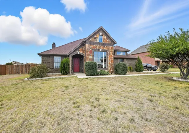 Homes for sale in Rhome, TX | 325 Montana Ct, Rhome, TX 76078 | MLS# 21170518