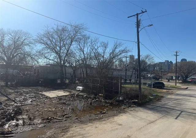 Photo 3 of Land for sale at 1807 S Malcolm X Blvd, Dallas, TX 75226 | MLS# 21179553 | Listing updated on 2026-07-17