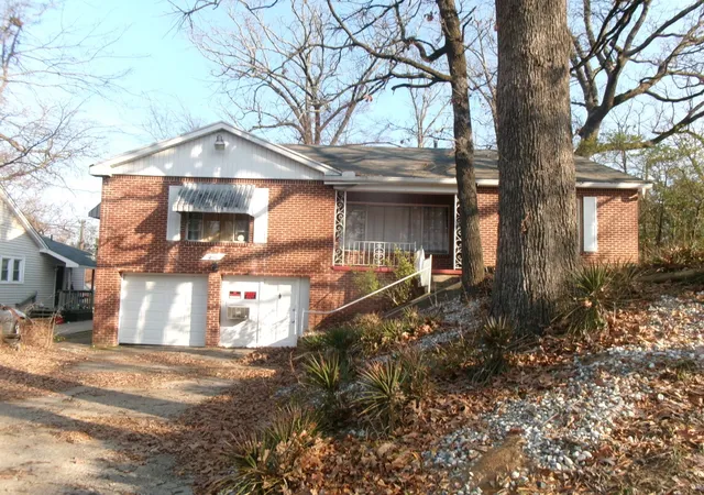 Single family home for sale at 256 Wichita St, Shreveport, LA 71101 | MLS# 21179802