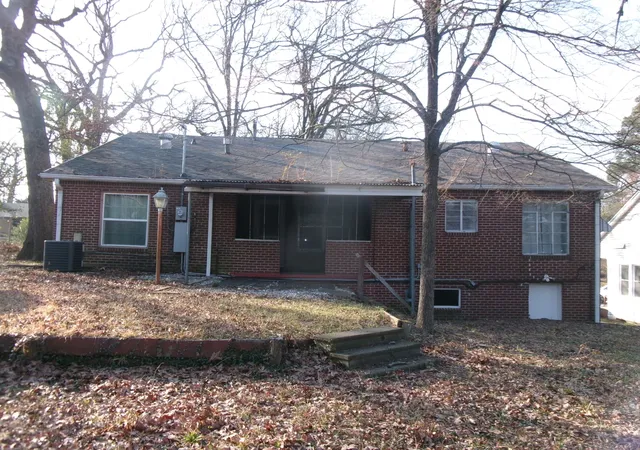 Photo 3 of Single family home for sale at 256 Wichita St, Shreveport, LA 71101 | MLS# 21179802 | Listing updated on 2026-08-27