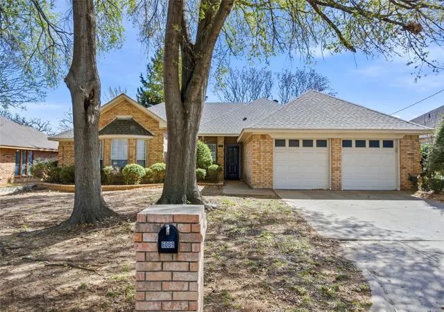 1st image of 6009 Kenilworth Dr, Arlington, TX 76001 | MLS# 21180003