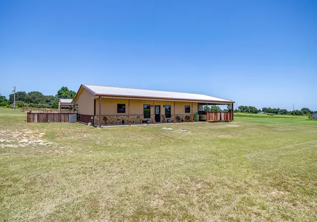 Homes for sale in Tolar, TX | 6550 Harkins Ct, Tolar, TX 76476 | MLS# 21180094