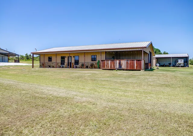 Homes for sale in Tolar, TX | 6550 Harkins Ct, Tolar, TX 76476 | MLS# 21180094