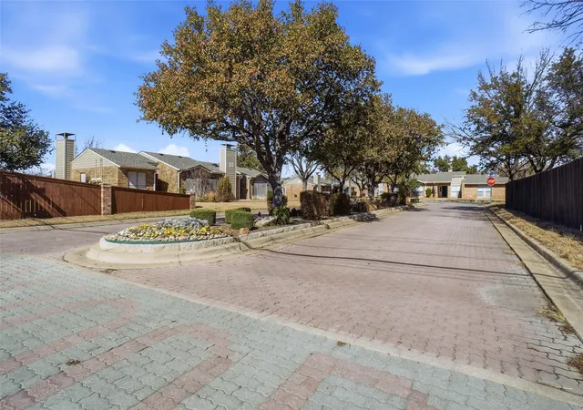 Homes for sale in Colleyville, TX | 1923 Maplewood Trl, Colleyville, TX 76034 | MLS# 21174923