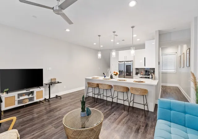 3rd image of 1120 Galveston Ave #1, Fort Worth, TX 76104 | MLS# 21177206