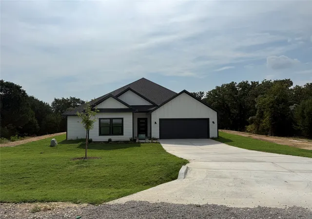 Photo 1 of Single family home for sale at 4024 Life Dr, Weatherford, TX 76088 | MLS# 21177886 | Listing updated on 2026-10-06