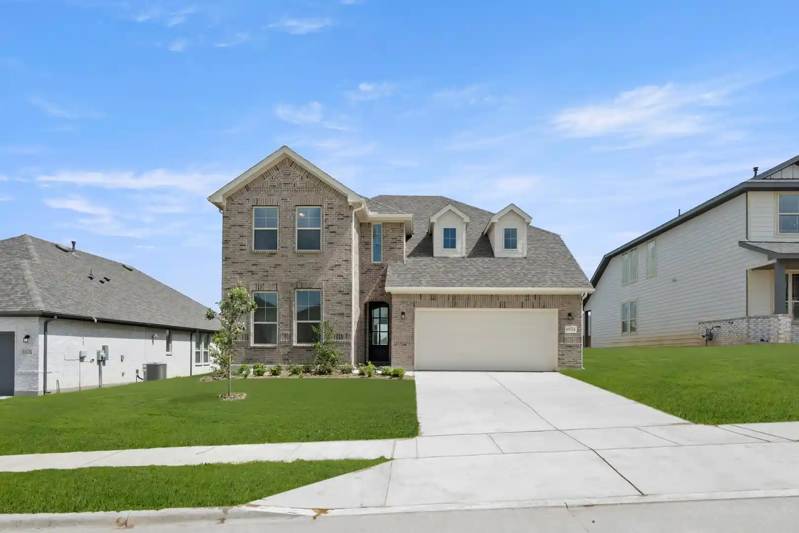 Photo 1 of Single family home for sale at 6924 Freight Train Ln, Crowley, TX | MLS# 21180364 | Listing updated on 2026-10-29