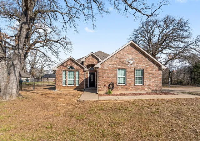 Homes for sale in Trinidad, TX | 101 Driftwood Dr, Trinidad, TX 75163 | MLS# 21180519
