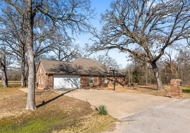 Homes for sale in Trinidad, TX | 101 Driftwood Dr, Trinidad, TX 75163 | MLS# 21180519