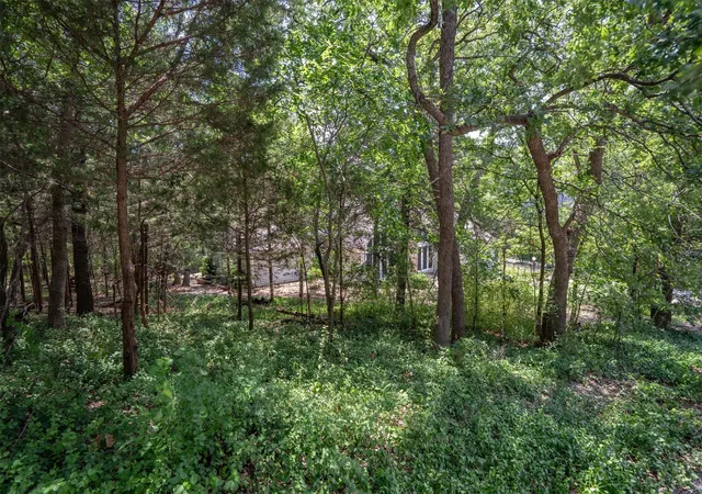 Photo 3 of Single family home for sale at 75 Lakepoint Loop, Pottsboro, TX 75076 | MLS# 21163857 | Listing updated on 2026-08-24