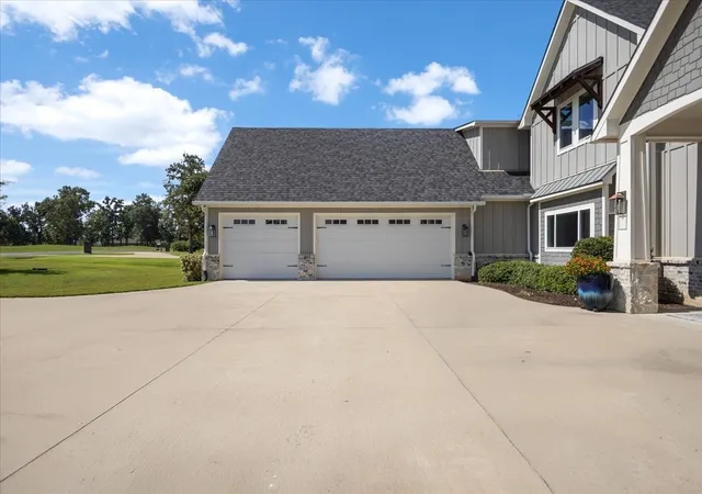 Photo 3 of Single family home for sale at 5502 Nathan Dr, Chandler, TX 75758 | MLS# 21171709 | Listing updated on 2026-09-20