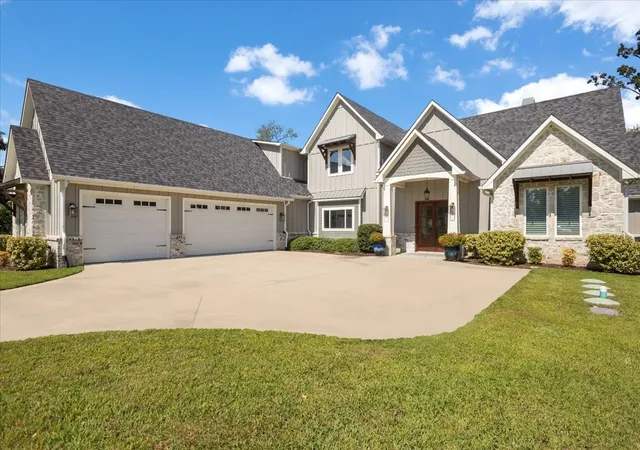 Photo 4 of Single family home for sale at 5502 Nathan Dr, Chandler, TX 75758 | MLS# 21171709 | Listing updated on 2026-09-20