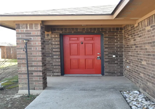 Homes for sale in Gainesville, TX | 502 Glenwood St, Gainesville, TX 76240 | MLS# 21180982
